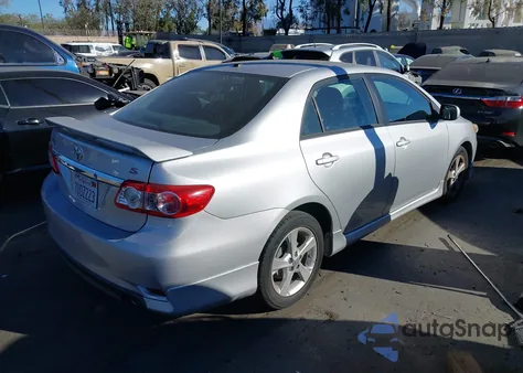 2011 Toyota Corolla S из США, поврежденный, VIN 2T1BU4EE8BC736735